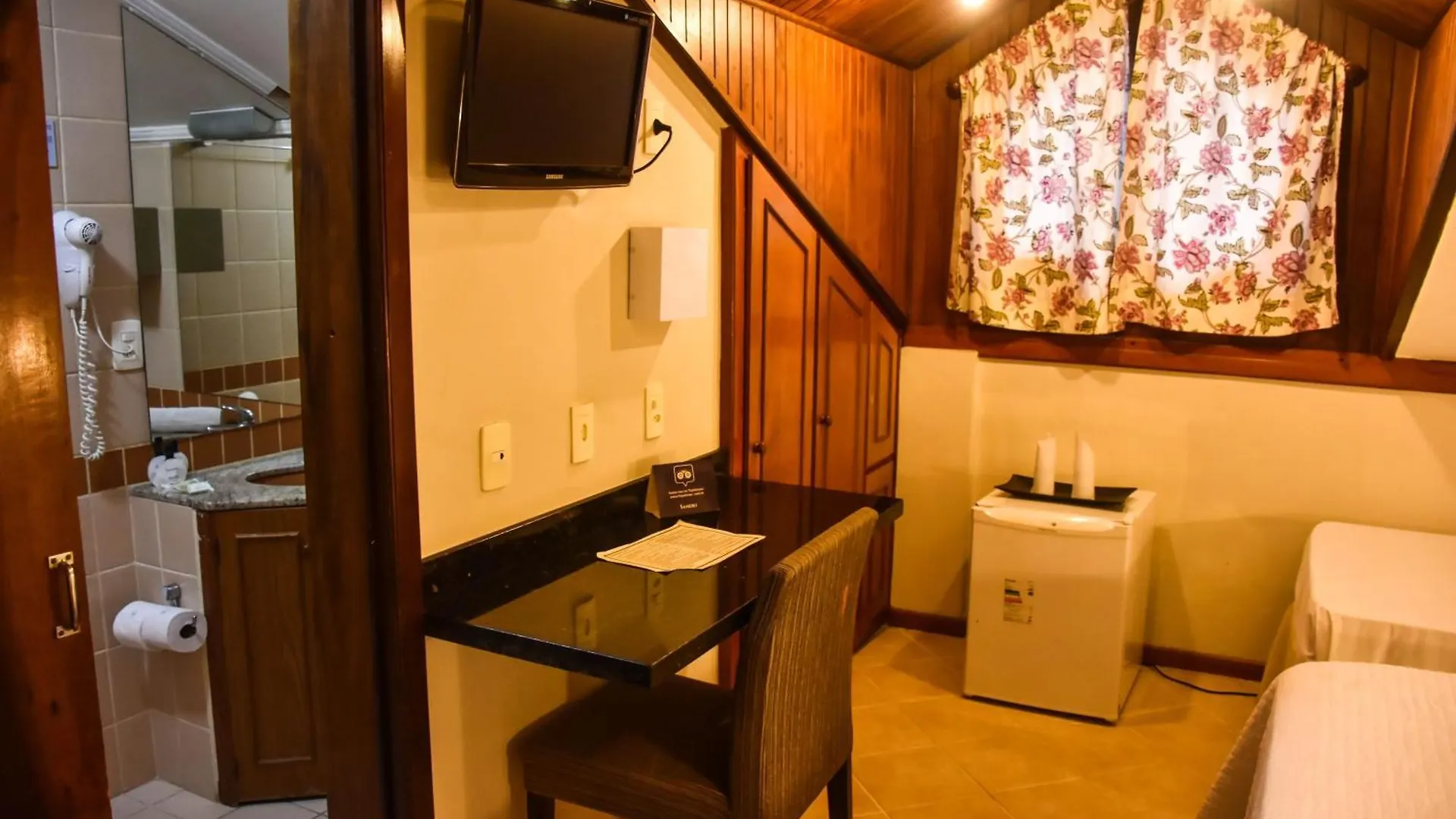 三德日城市酒店 Balneário Camboriú 3*,